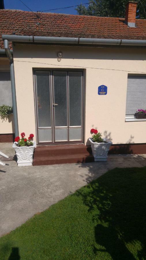 Green Apartment Novi Sad Exterior photo
